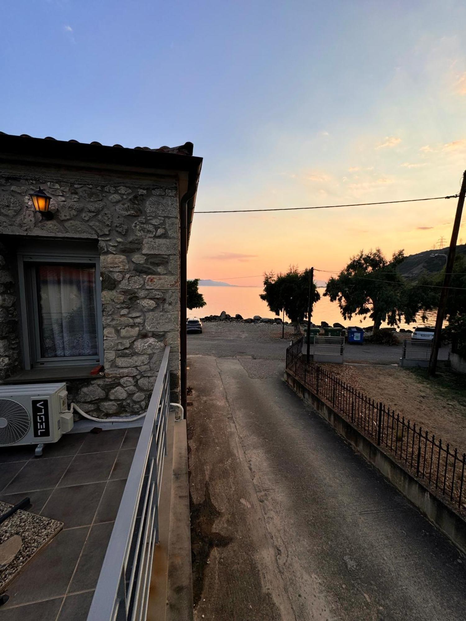 Ianos Maisonette Paralia Sergoulas Exterior photo